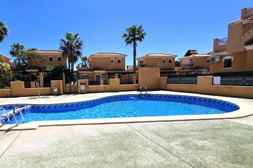 Piscine - Semi-detached House with Pool in Nueva Torrevieja