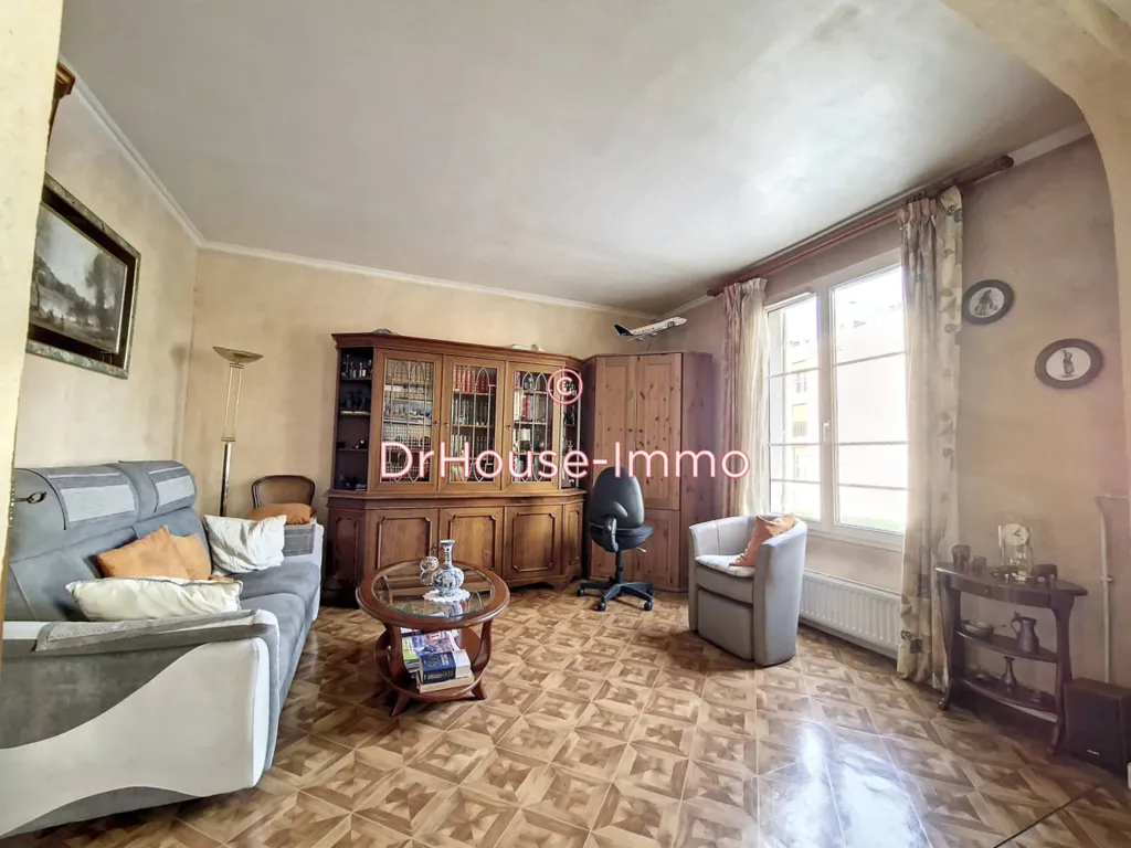 Elutuba - Bright 3-Piece Apartment with Garden in Le Bourget
