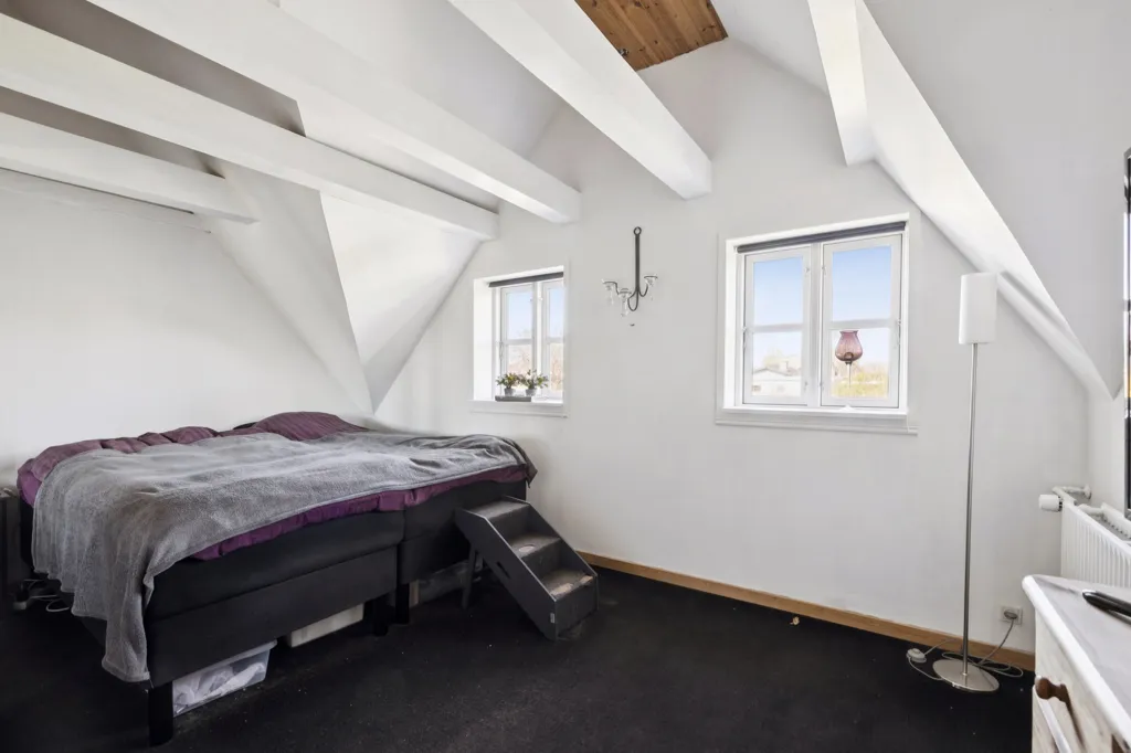 Chambres - Villa with Professional Workshop in Ferritslev