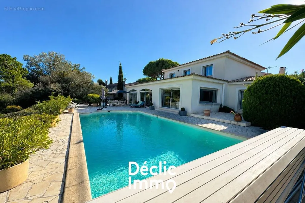Piscine - Villa au Bord du Golf à La Grande-Motte