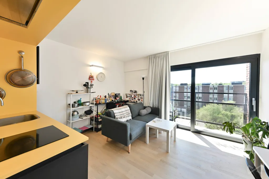 Cuisine - Studio Rénové avec Vue sur Jardin à Leuven