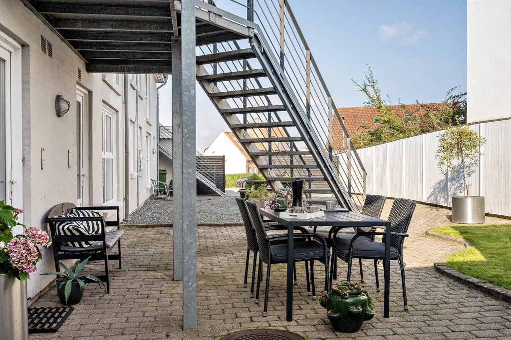 Aed - Cozy 2-Bed Flat with Terrace in Kolding