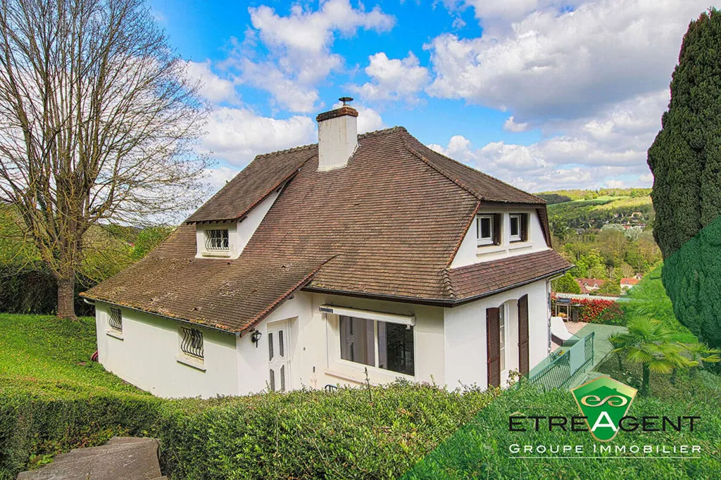 Extérieur - Maison avec Vue sur la Vallée et Piscine à Maule