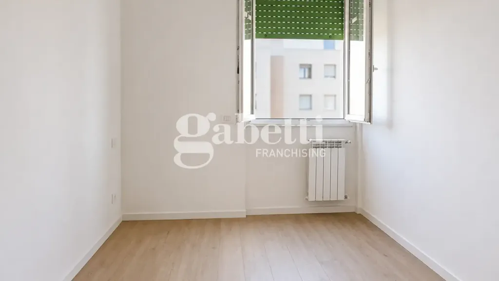 Toad - Fully Rented Trilocale with Balcony in Florence