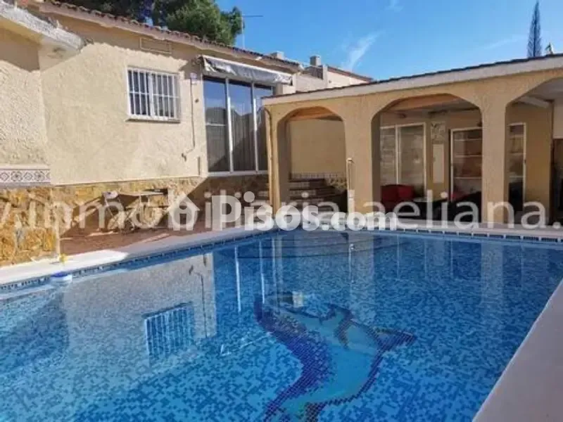 Piscine - Chalet with Pool in Montesol