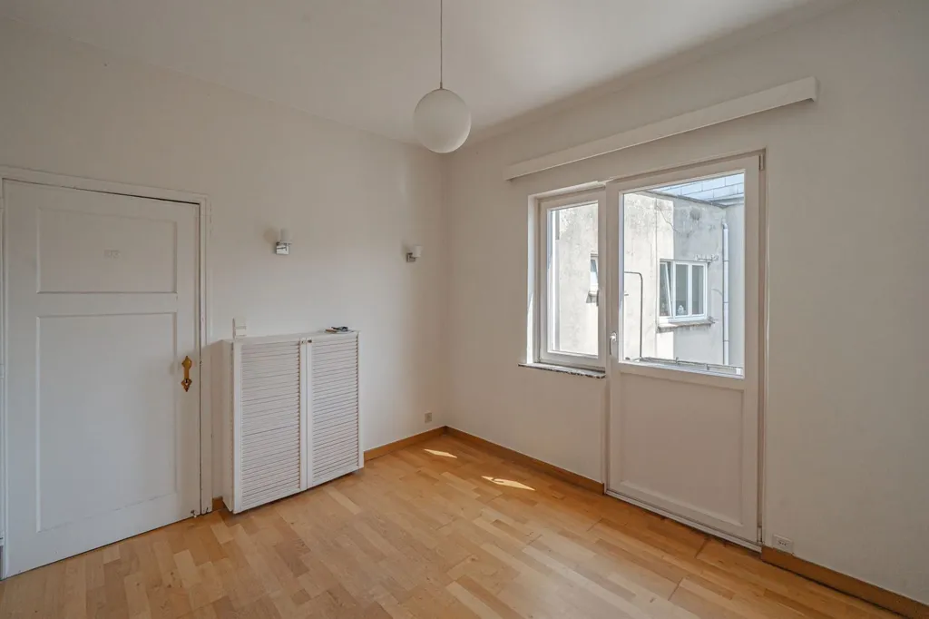 Stanze - Flat with Garage in Solbosch, Brussels