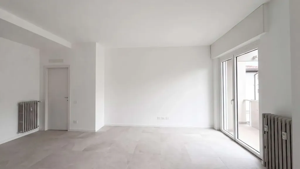 Toad - Modernised 2-Bedroom in Mariano Comense Centre