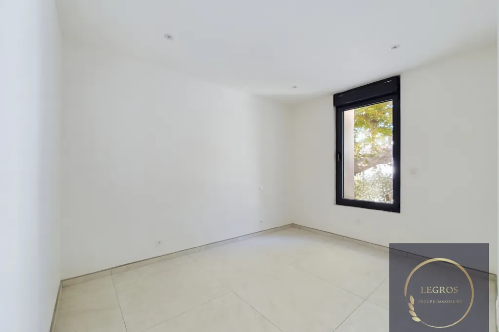 Toad - Renovated Duplex with Terrace in Châteaurenard