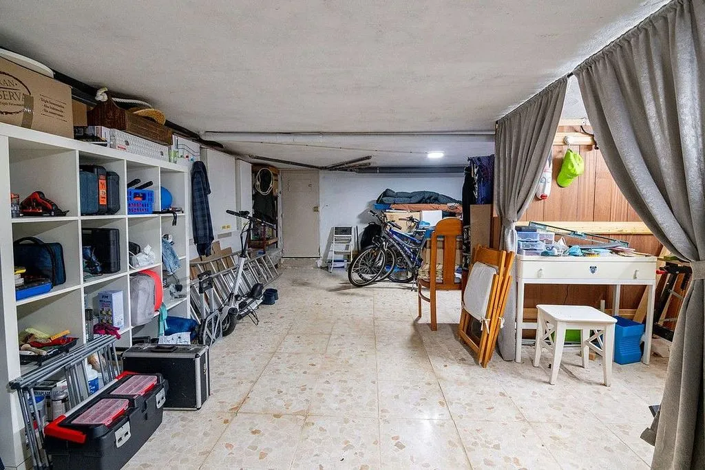 Garage - Terraced House with Pool in Estepona