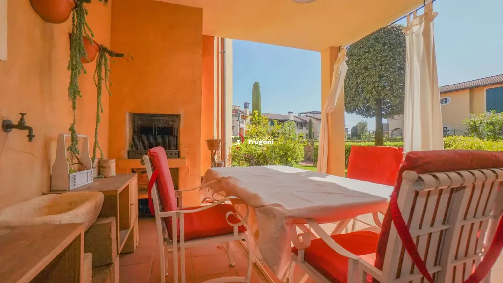Terrass - Bilocale with Pool in Manerba del Garda