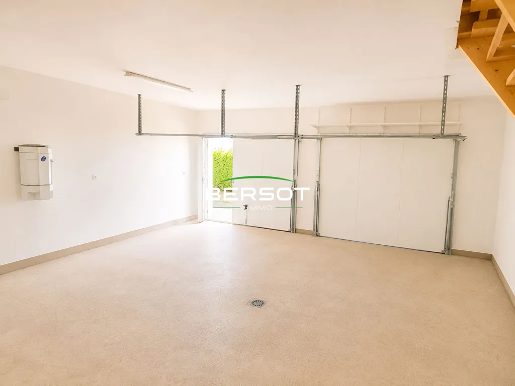 Garage - Ground Floor Pavilion with Pool Potential near Vesoul
