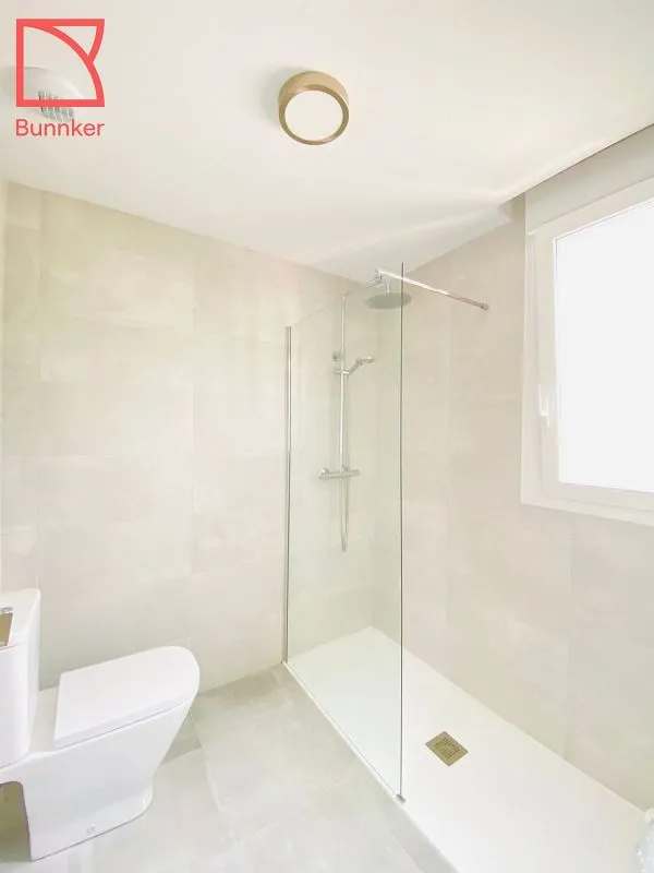 Salles de bain - Studio with Balcony in Zizur Mayor