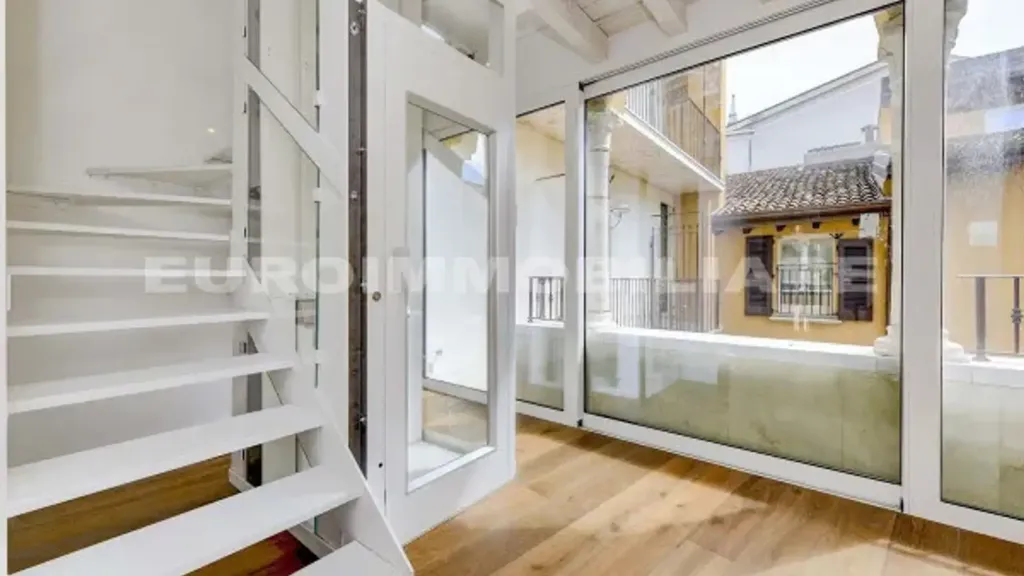 Pièces - Luxury Penthouse with Panoramic View in Brescia