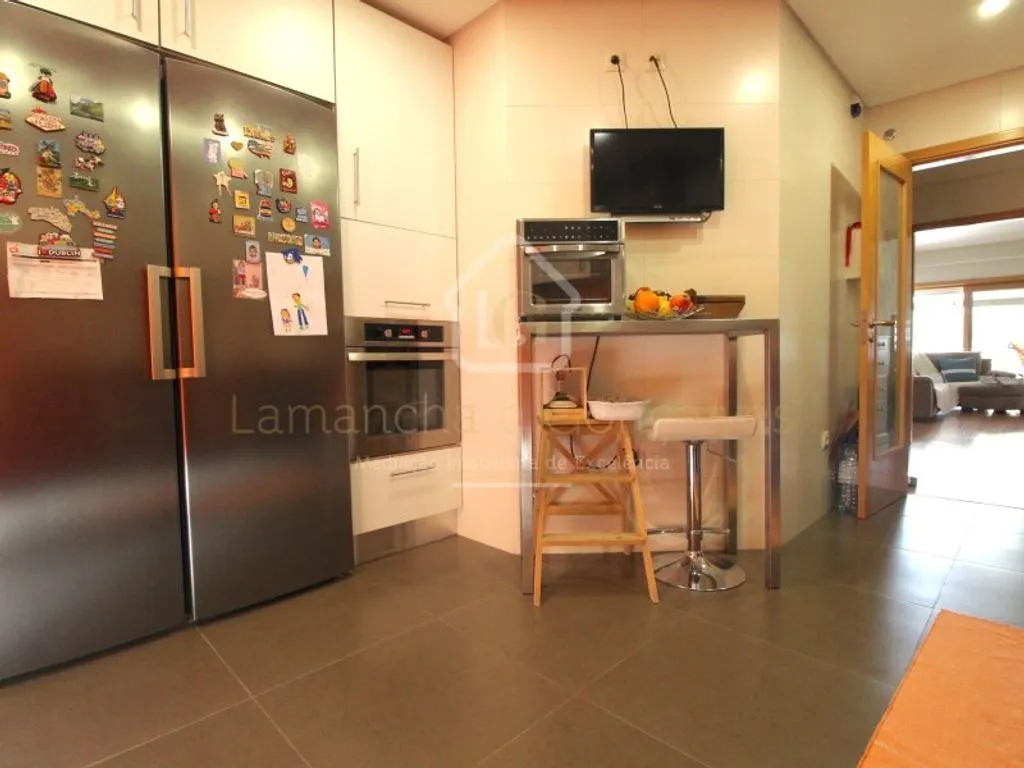 Cuisine - Luxury Flat with Large Terrace in Tagides Park