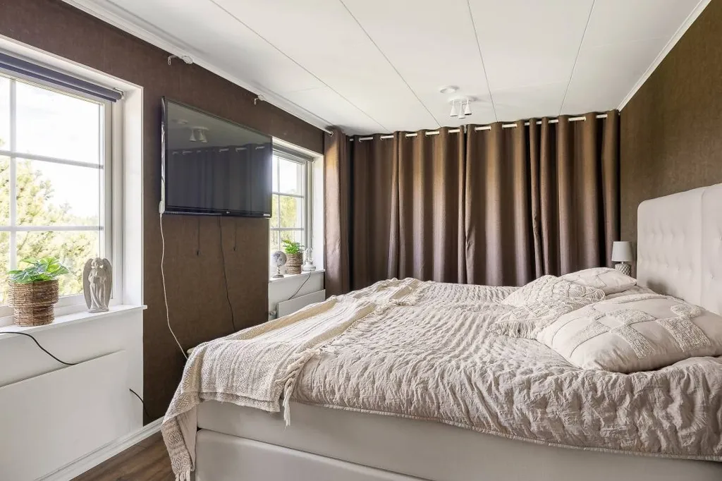 Chambres - Classical Red Villa with Pool in Tillinge