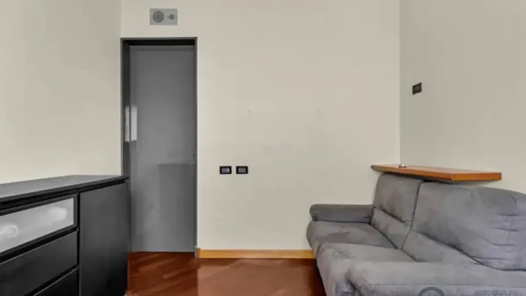 Elutuba - 3-Bedroom Apartment with Balcony in Milan
