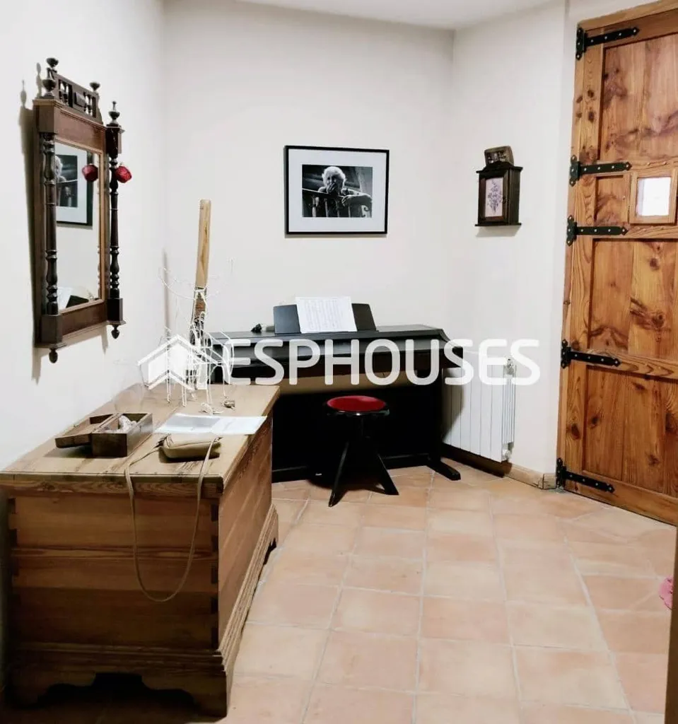 Hallway - Renovated Villa with Studio in Biar Old Town
