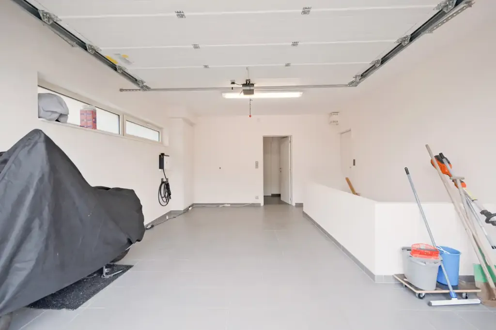 Garage - Villa Moderne avec EPC A à Sterrebeek