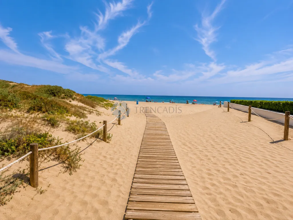 Apartment with Sea View in El Perellonet