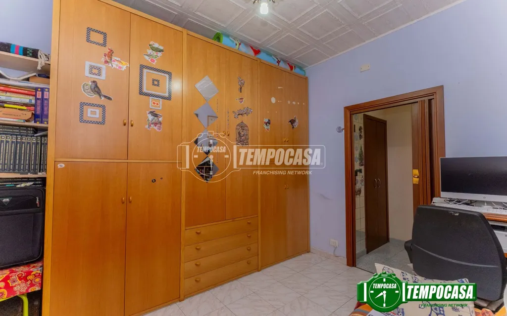 Chambres - 3-Bedroom Apartment with Balcony in Milan