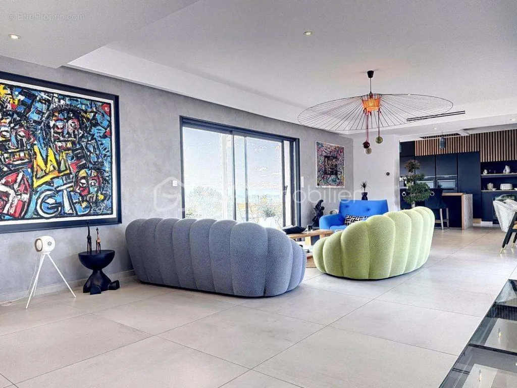 Living Room - Villa with Panoramic View on Vedène Heights