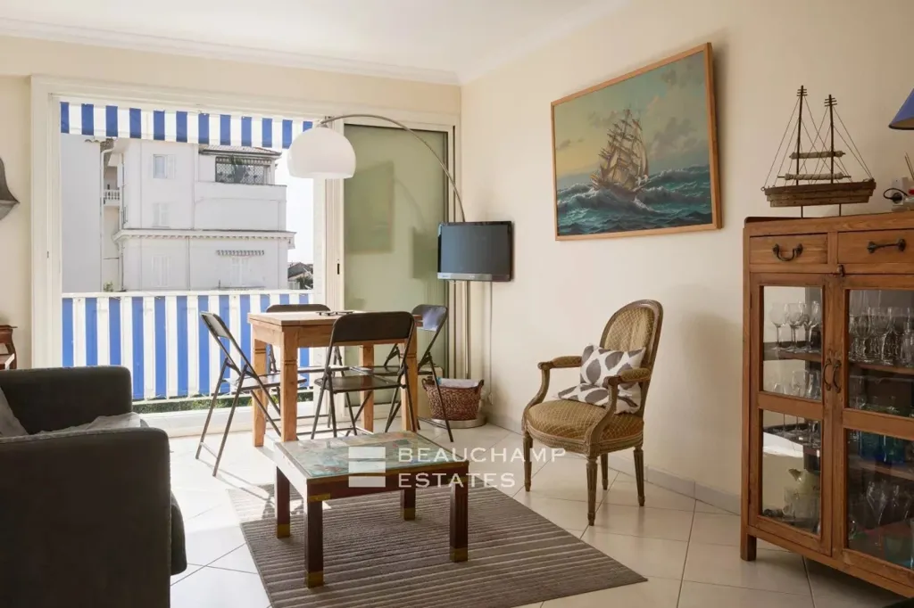 Soggiorno - 3-Bed Apartment with Terrace in Cannes