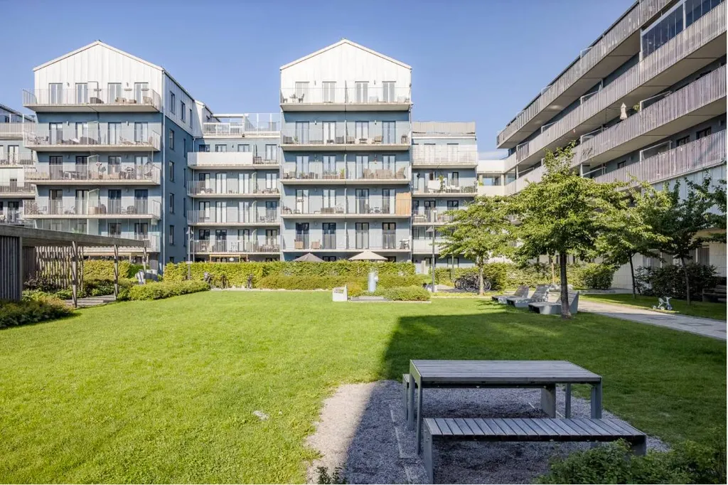 Jardin - Modern Flat with Balcony in Barkarby