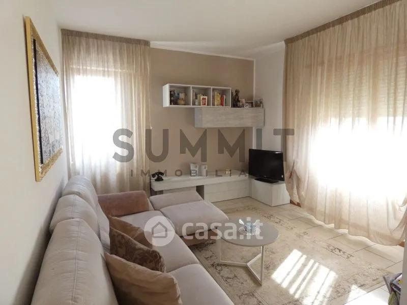 Elutuba - Three-Bedroom Apartment with Terrace in Santorso