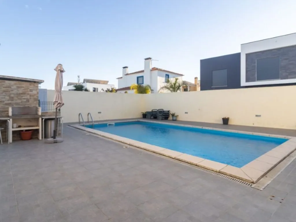 Bassein - Luxury House with Pool in Setúbal