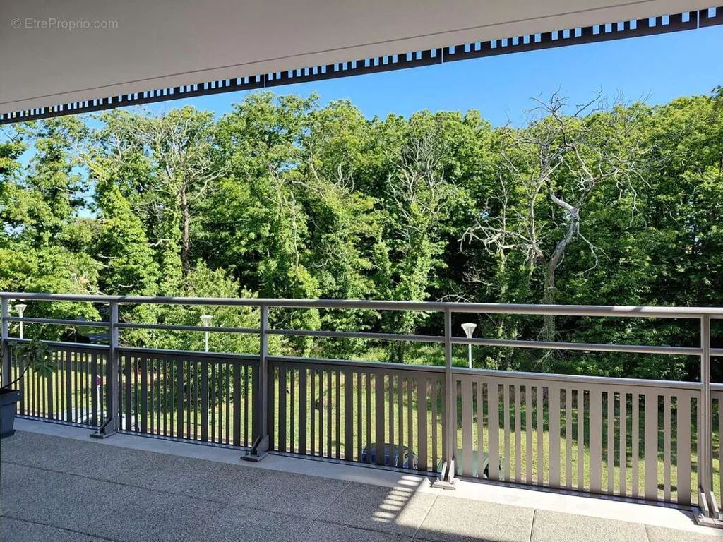 Balcon - Appartement T2 avec Terrasse et Garage à Challans