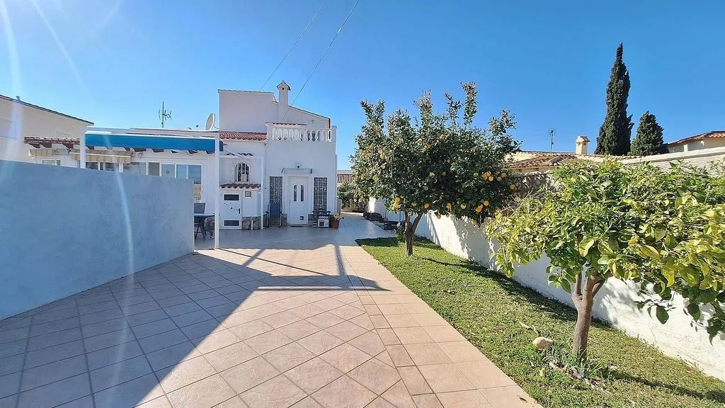 Terrasse - Chalet with Pool and Terrace in Els Poblets