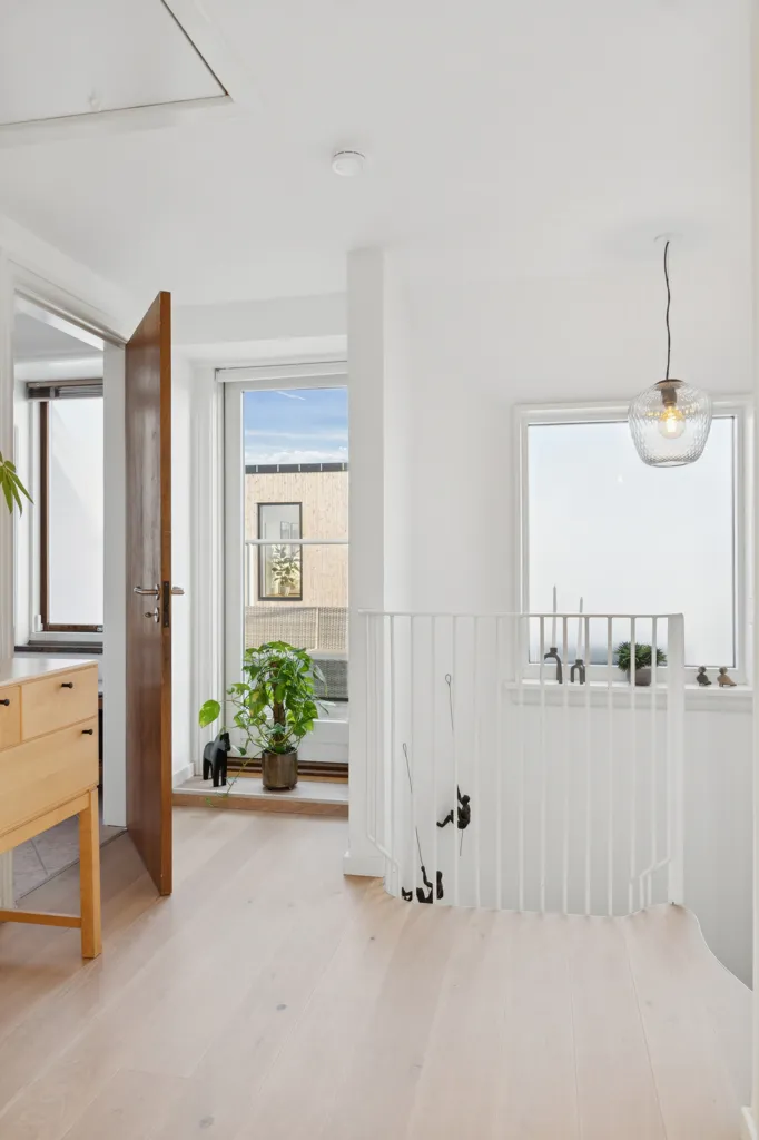 Entrée - Murermestervilla with Large Windows in Roskilde