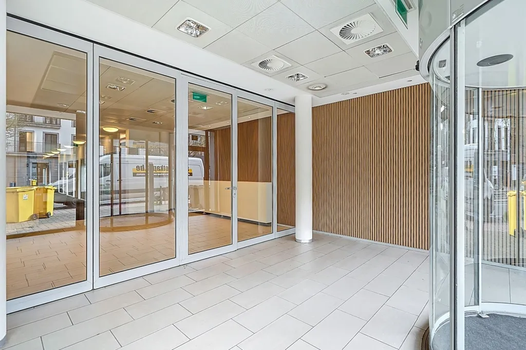 Entrée - Local Commercial Multifonctionnel en Centre-ville d'Oud-Turnhout