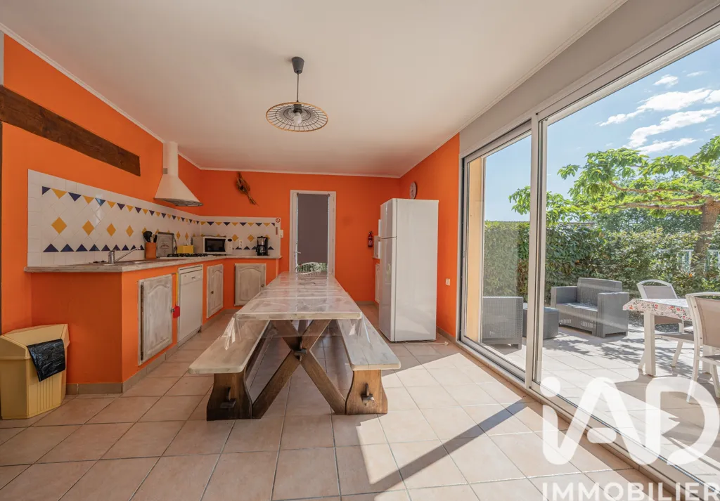 Terrasse - Ensemble Immobilier avec Vue à Lagorce