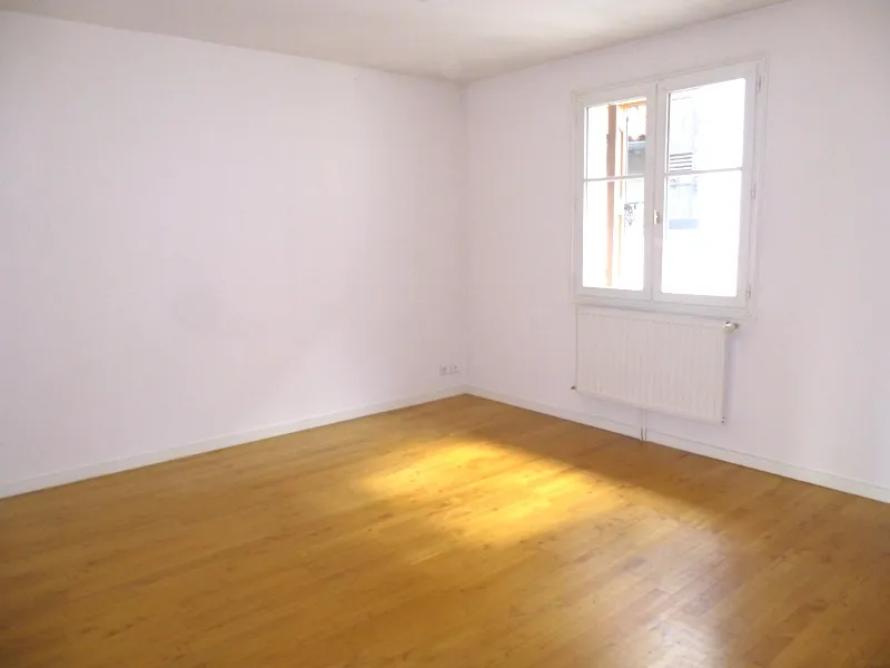 Pièces - Ensemble Immobilier avec Maison Louée à Aiguilhe