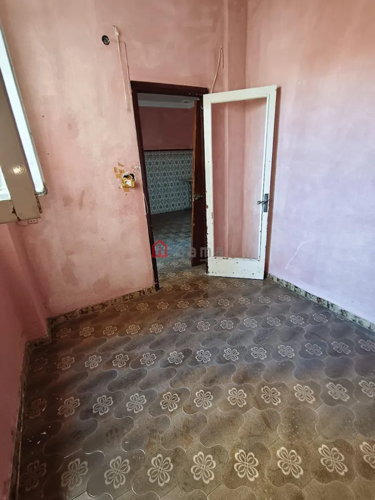 Rooms - Apartment with Renovation Potential in Onda