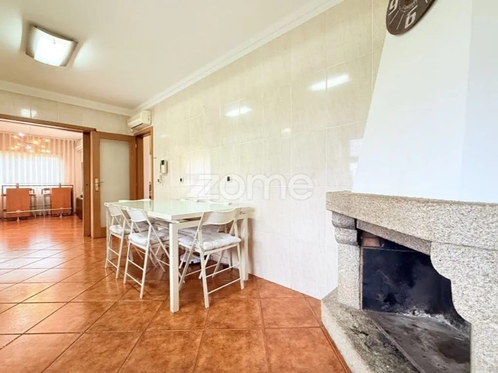 Söögituba - Luxury House with Garage in Brito, Guimarães