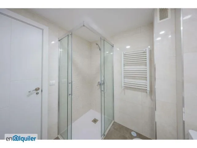 Vannitoad - Fully Renovated Flat with Terrace in Carabanchel
