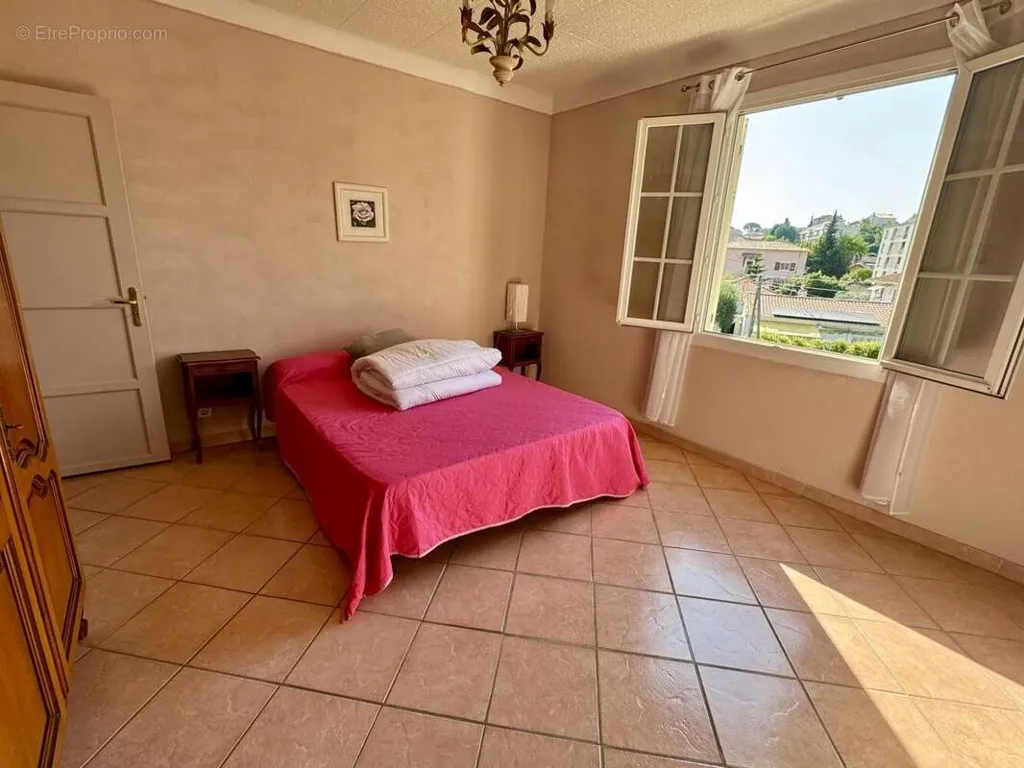 Magamistoad - Villa with Garden in Le Cannet