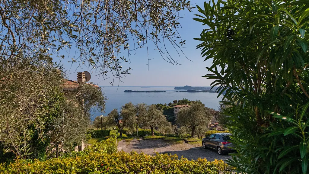 Jardin - Villa with Private Garden and Pool in Gardone Riviera
