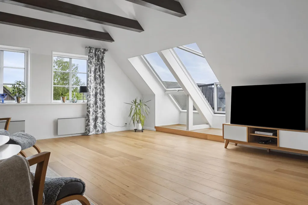 Elutuba - Corner Plot Villa with Garden in Västerdala