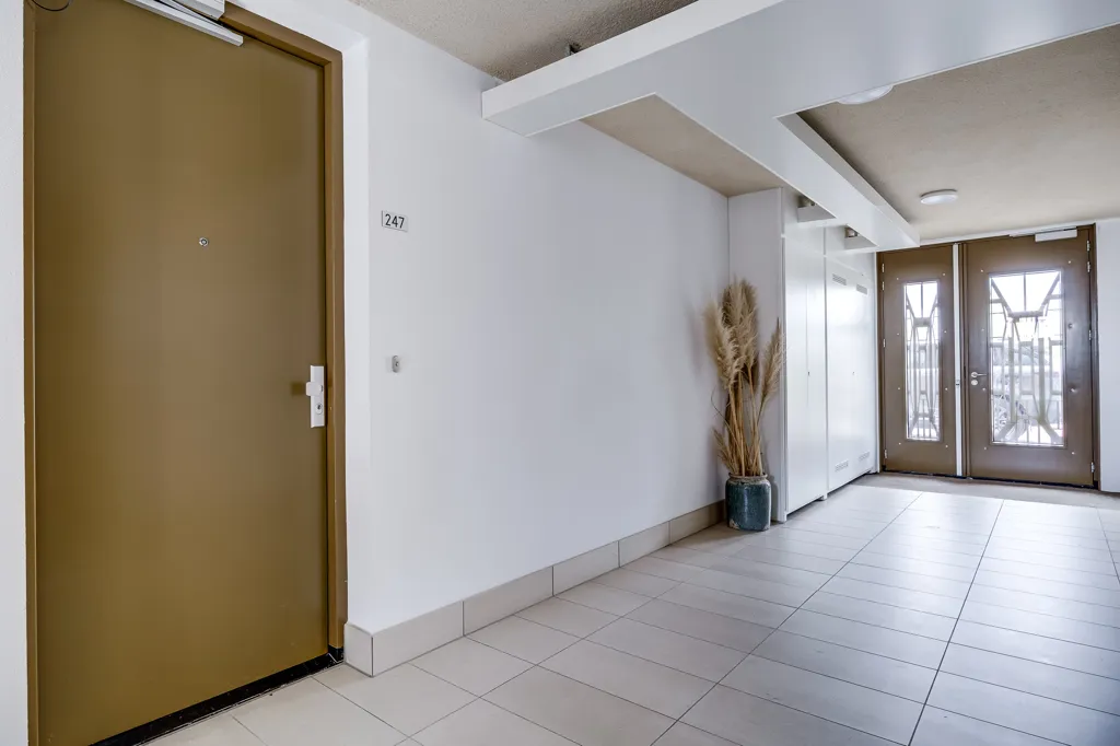 Esik - Modern Flat with Patio in Leeuwesteyn