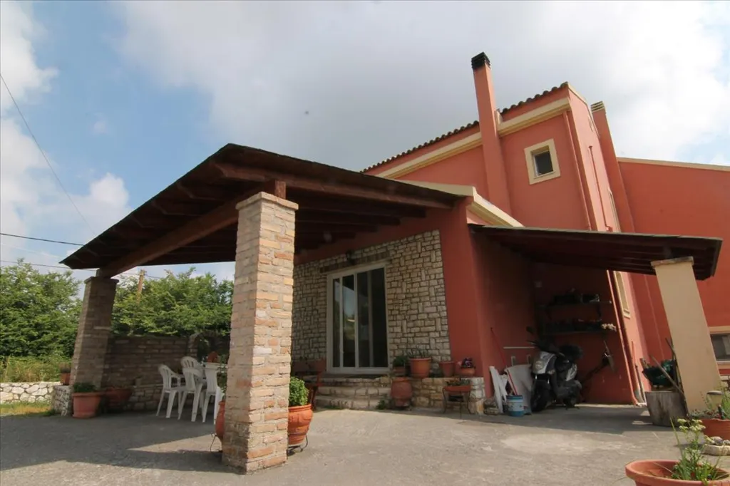 Maison 5 pièces à Corfu