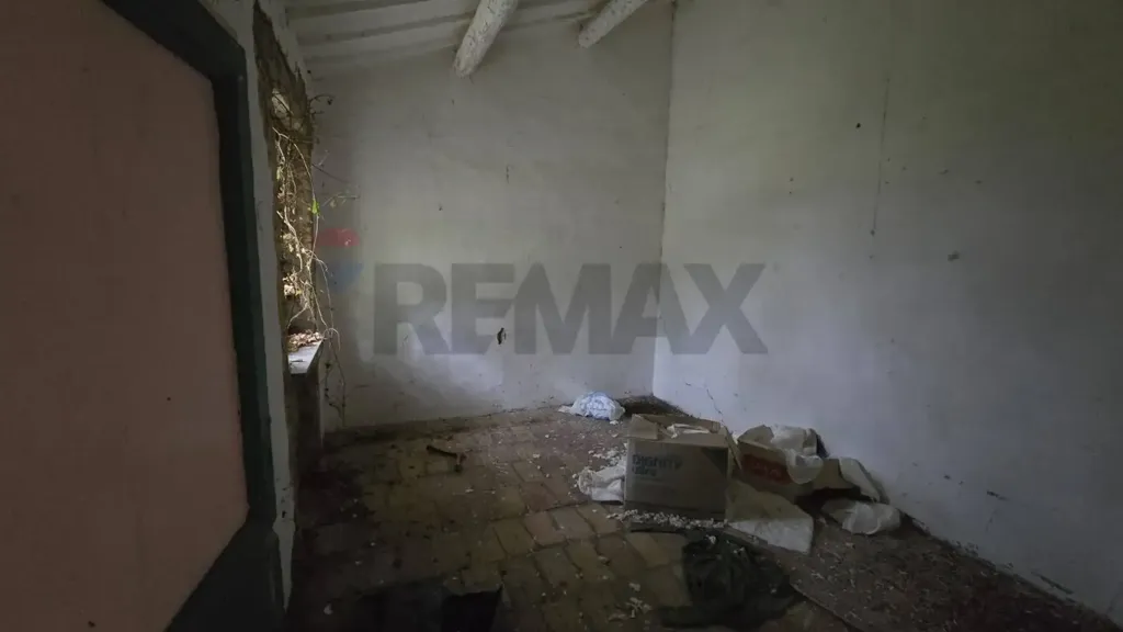 Pièces - Rustic Stone Cottage with Panoramic Garden in Rosora