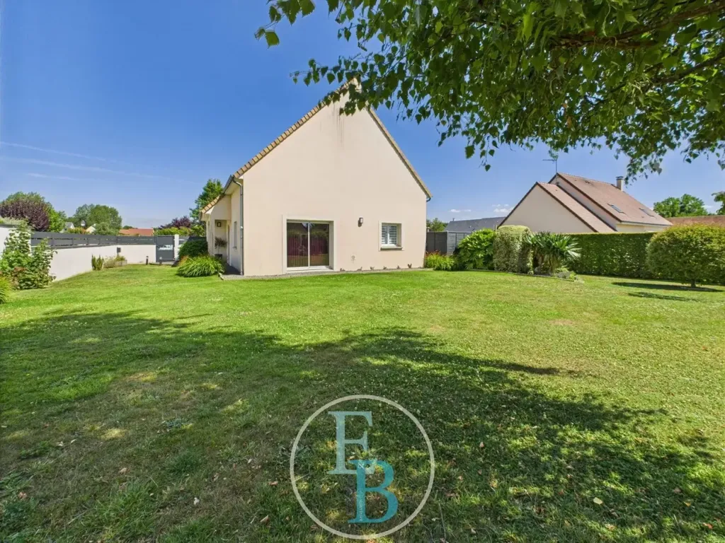 Aed - Family House with Solar Panels in Calvados