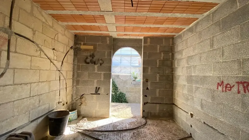 Toad - Rustic Villa with Garden in Alliste