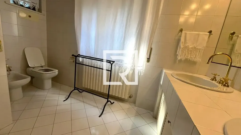 Bagni - Semi-detached House with Private Garden in Ravenna