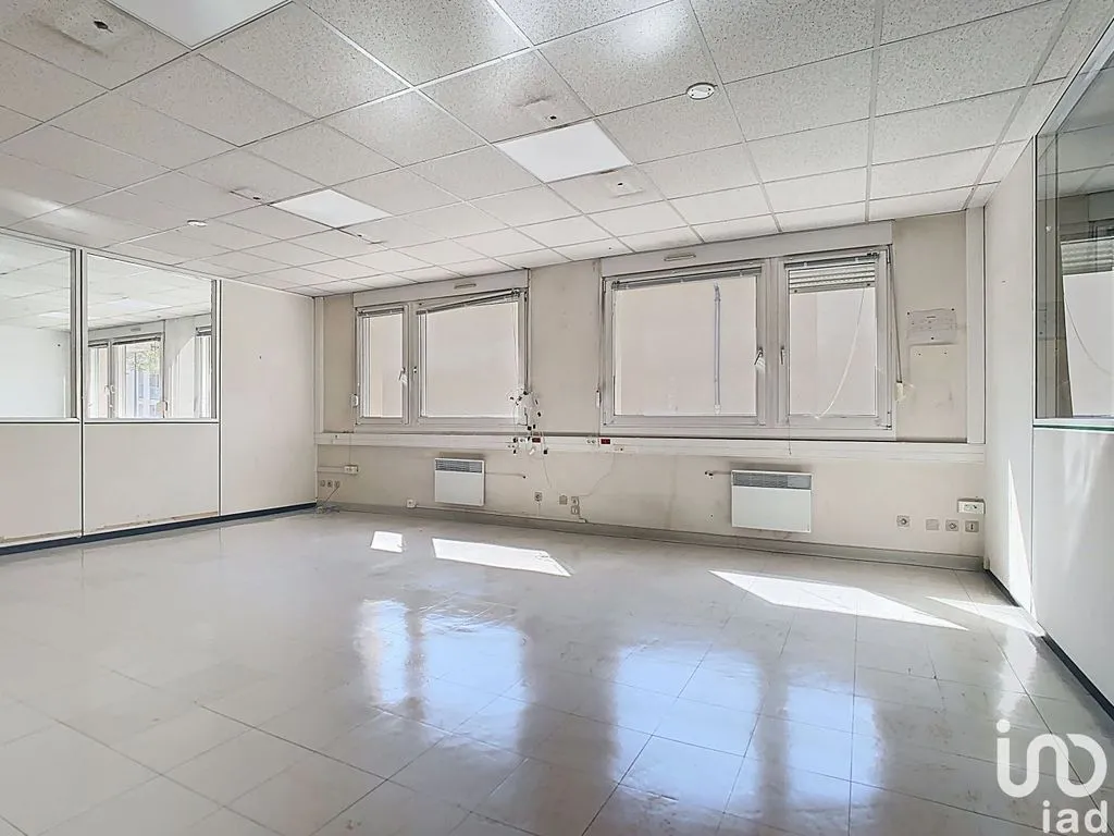Kabinet - Modular Office Space with Parking in Reims