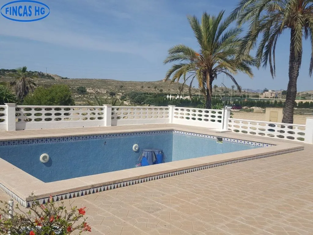 Piscine - Luxury Villa with Pool in Alicante