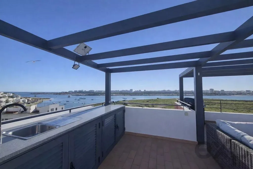 Terrass - Luxury Triplex with Pool in Ferragudo